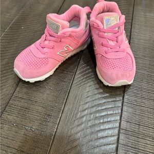 NOT AVAILABLE New Balance Kids Sneakers in Bright Pink